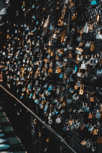 Top 5 Benefits of Hiring a Locksmith